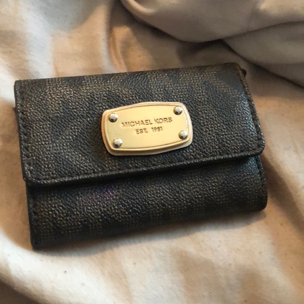 Small Michael kors wallet